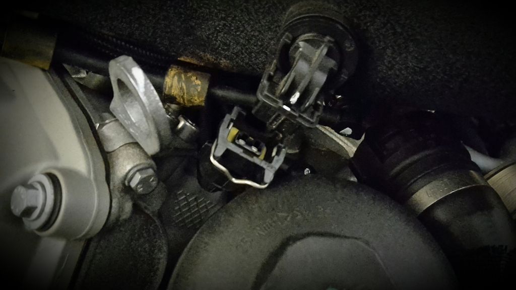 DIY Replace Fuel Tank Breather Valve (Fix for bouncing idle at fuel